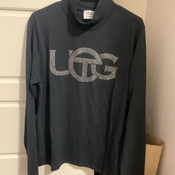 Ugg+Telfar collab turtle neck Worth over 150$ - Picture 4 of 6